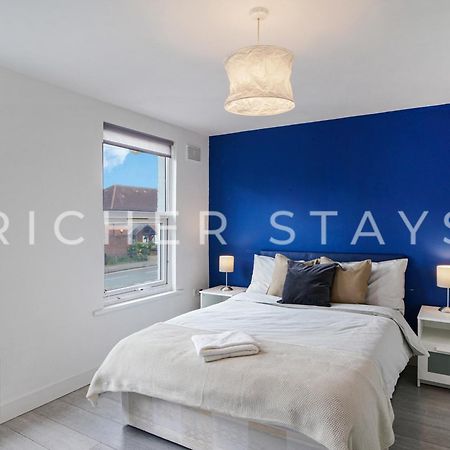 Large Home For Contractors & Families - Garden & Amenities London Luaran gambar