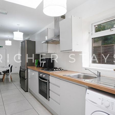 Large Home For Contractors & Families - Garden & Amenities London Luaran gambar