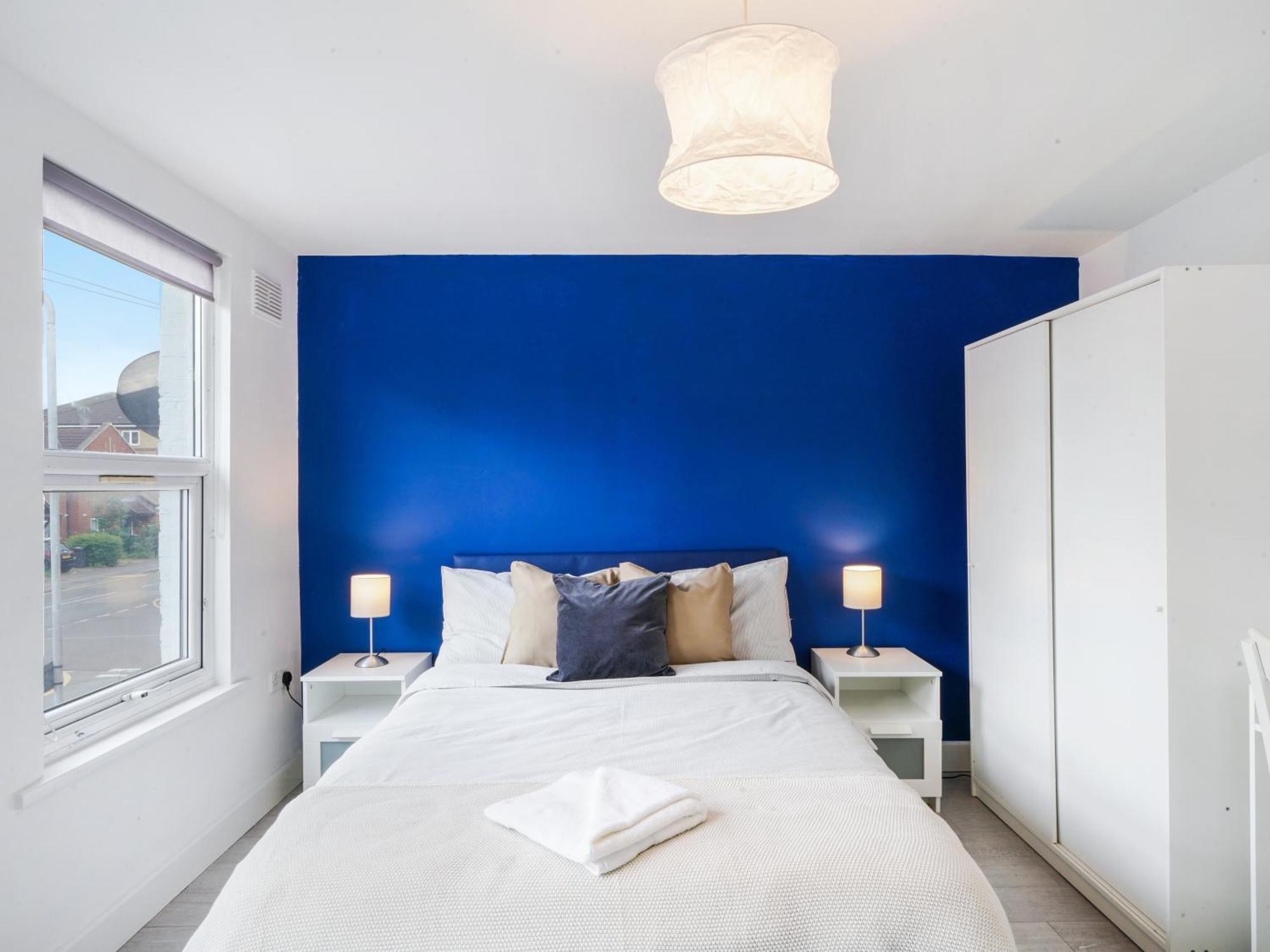 Large Home For Contractors & Families - Garden & Amenities London Luaran gambar