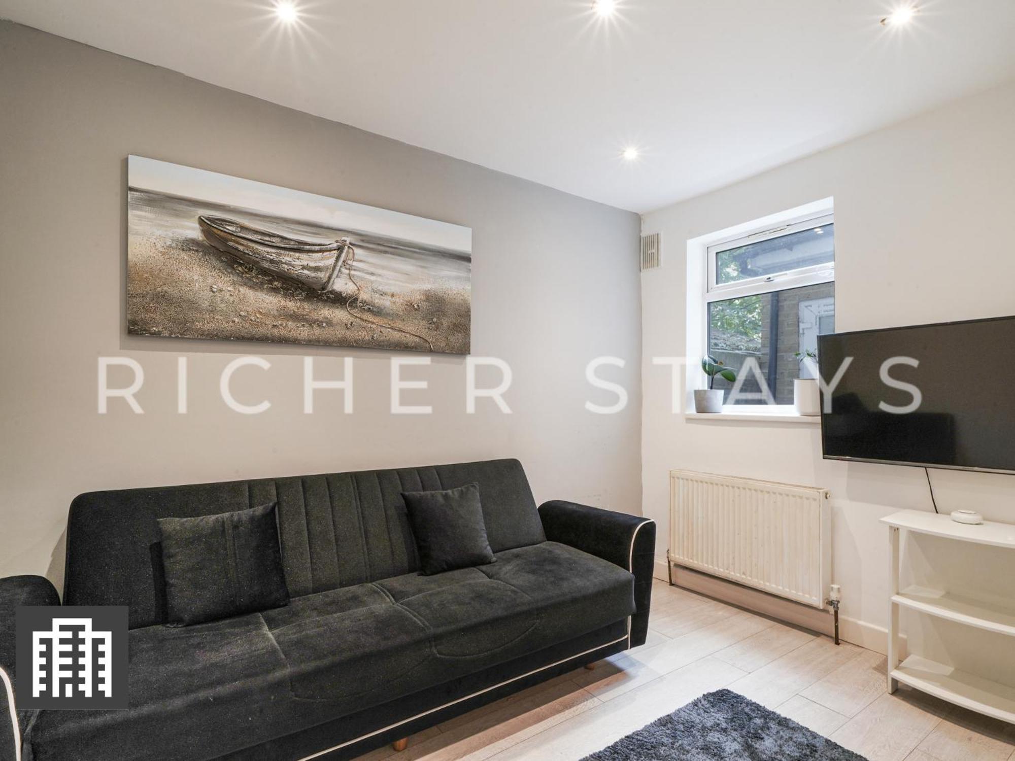 Large Home For Contractors & Families - Garden & Amenities London Luaran gambar