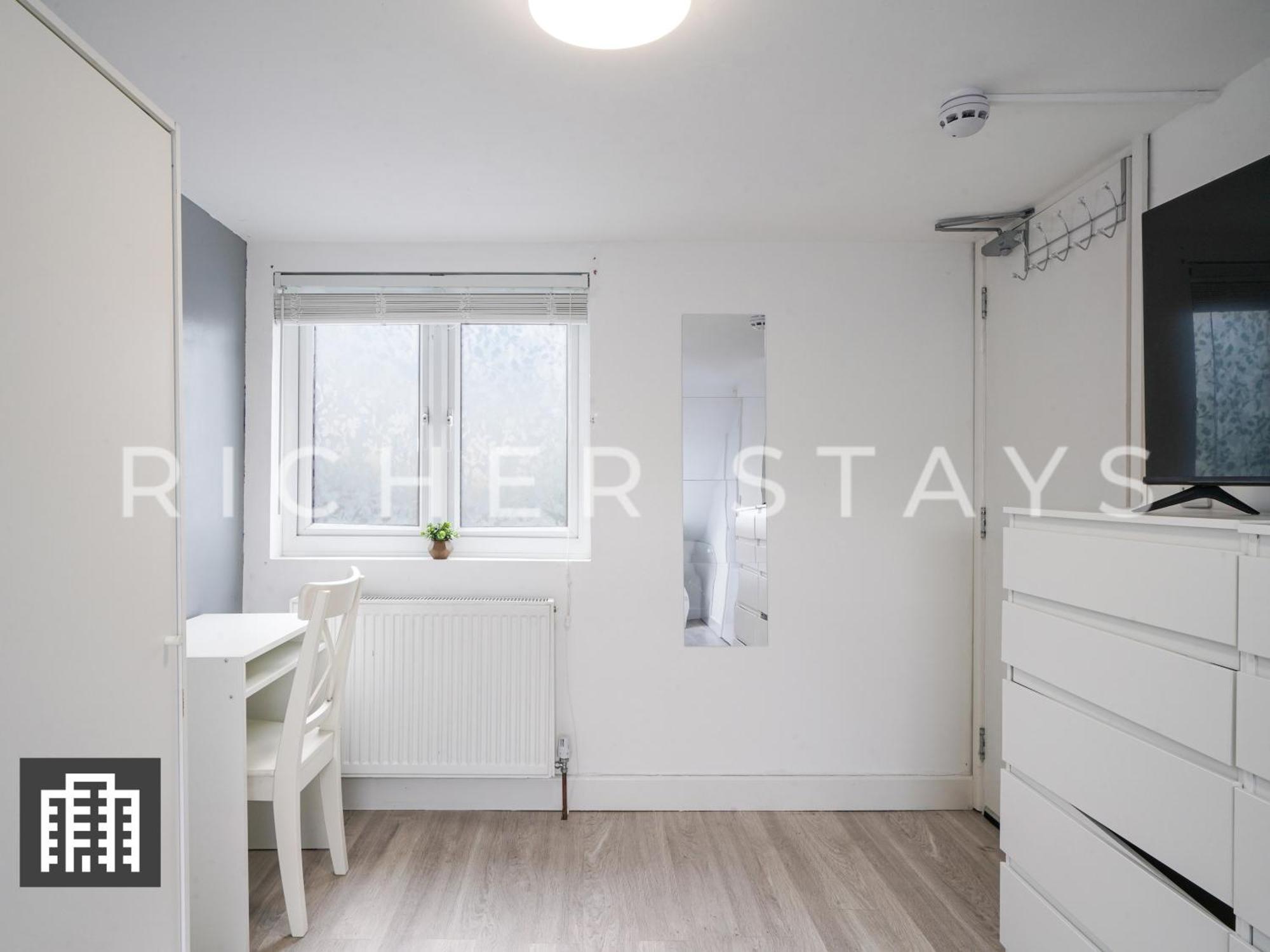 Large Home For Contractors & Families - Garden & Amenities London Luaran gambar